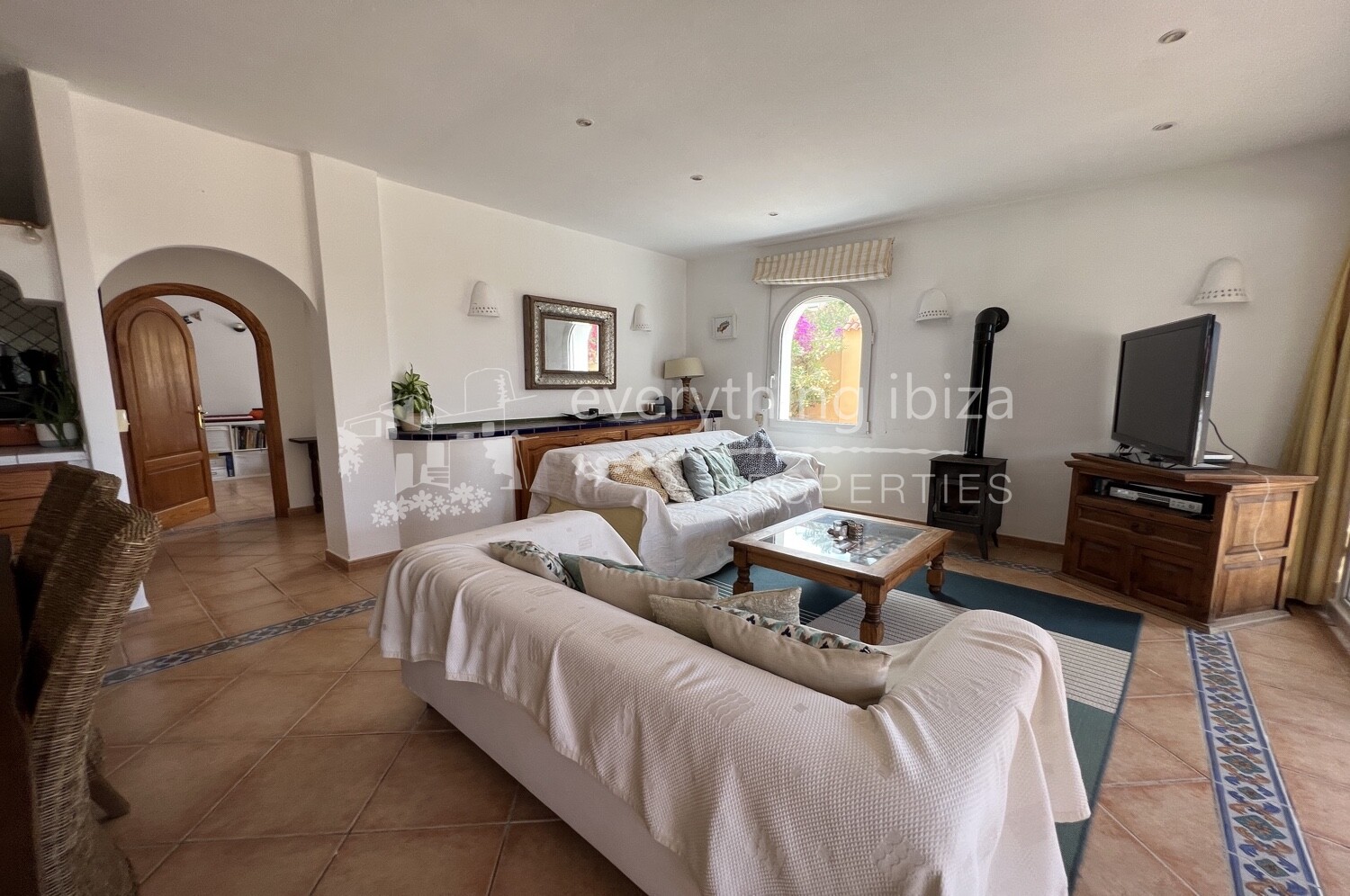 Charming Ground Floor Apartment Close to Beaches, ref. 1459, for sale in Ibiza by everything ibiza Properties