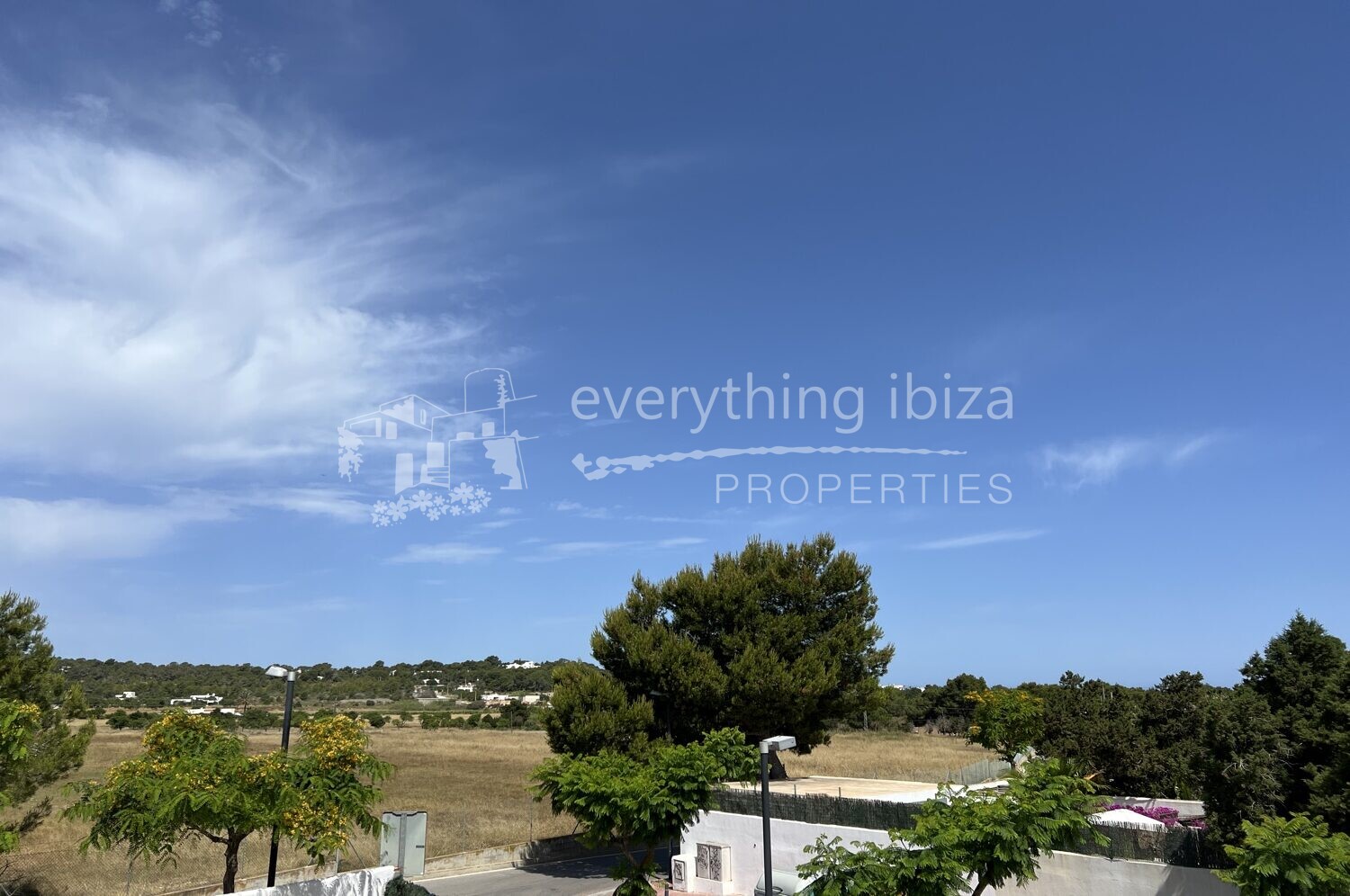 Charming Renovated Townhouse in Peaceful Surroundings, ref. 1462, for sale in Ibiza by everything ibiza Properties