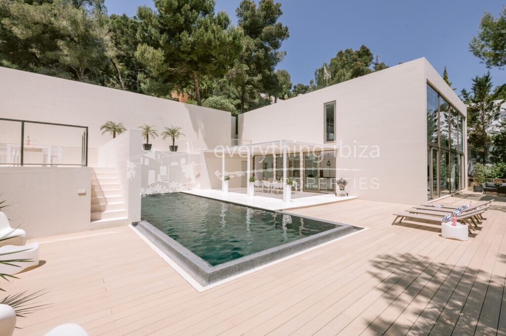 Stunning Cosmopolitan Villa Beautifully Designed & Styled, ref. 1463, for sale in Ibiza by everything ibiza Properties