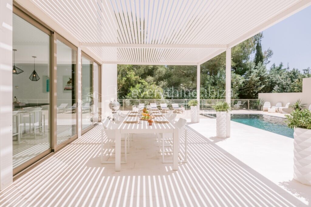 Stunning Cosmopolitan Villa Beautifully Designed & Styled, ref. 1463, for sale in Ibiza by everything ibiza Properties