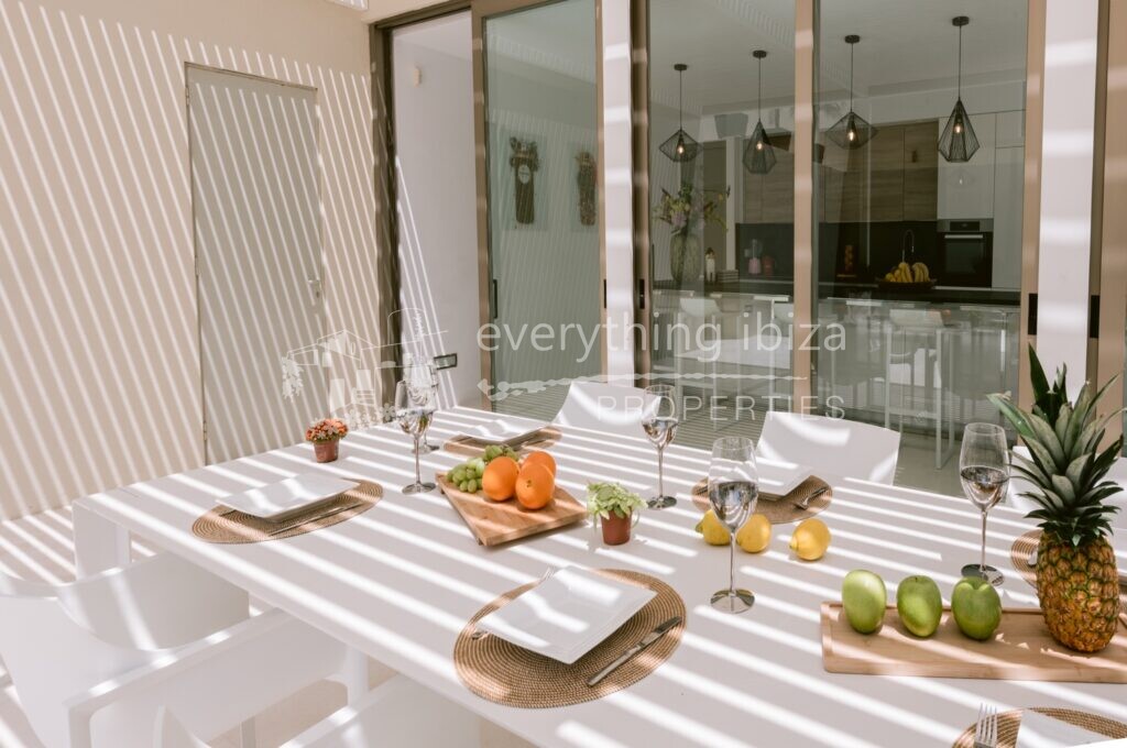 Stunning Cosmopolitan Villa Beautifully Designed & Styled, ref. 1463, for sale in Ibiza by everything ibiza Properties