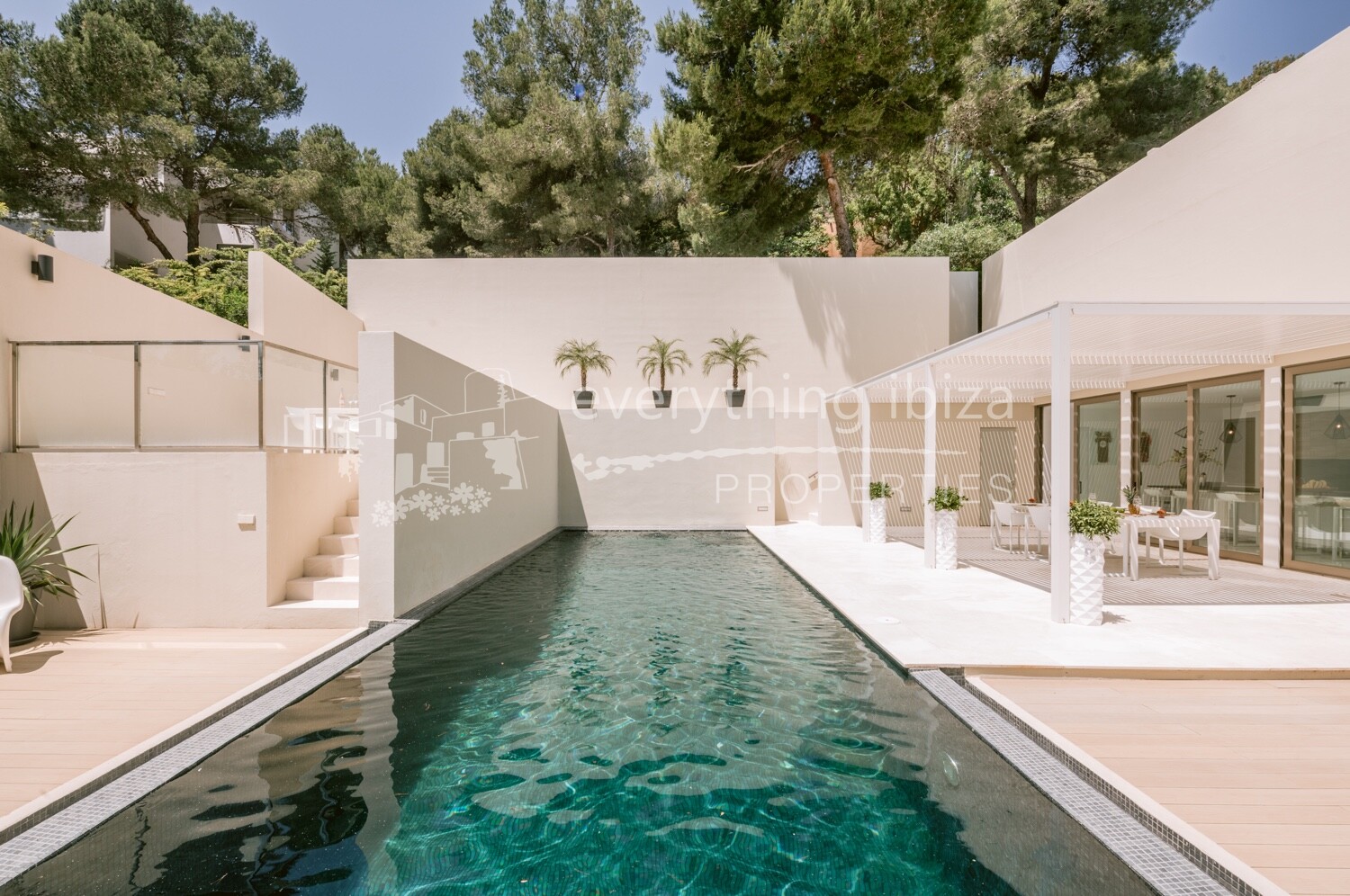 Stunning Cosmopolitan Villa Beautifully Designed & Styled, ref. 1463, for sale in Ibiza by everything ibiza Properties