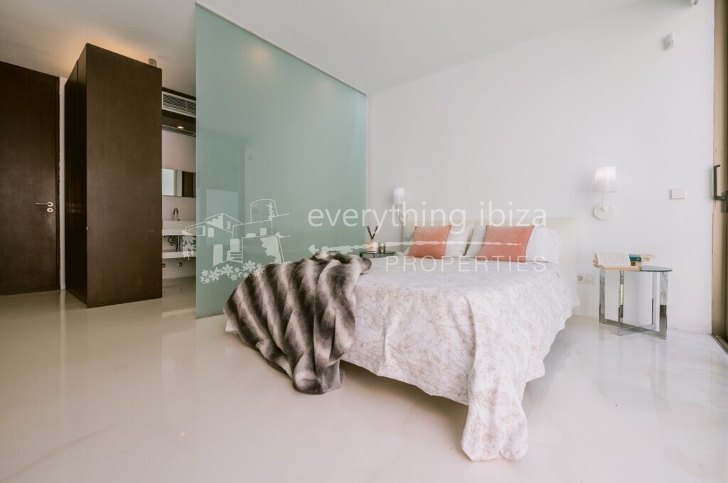 Stunning Cosmopolitan Villa Beautifully Designed & Styled, ref. 1463, for sale in Ibiza by everything ibiza Properties