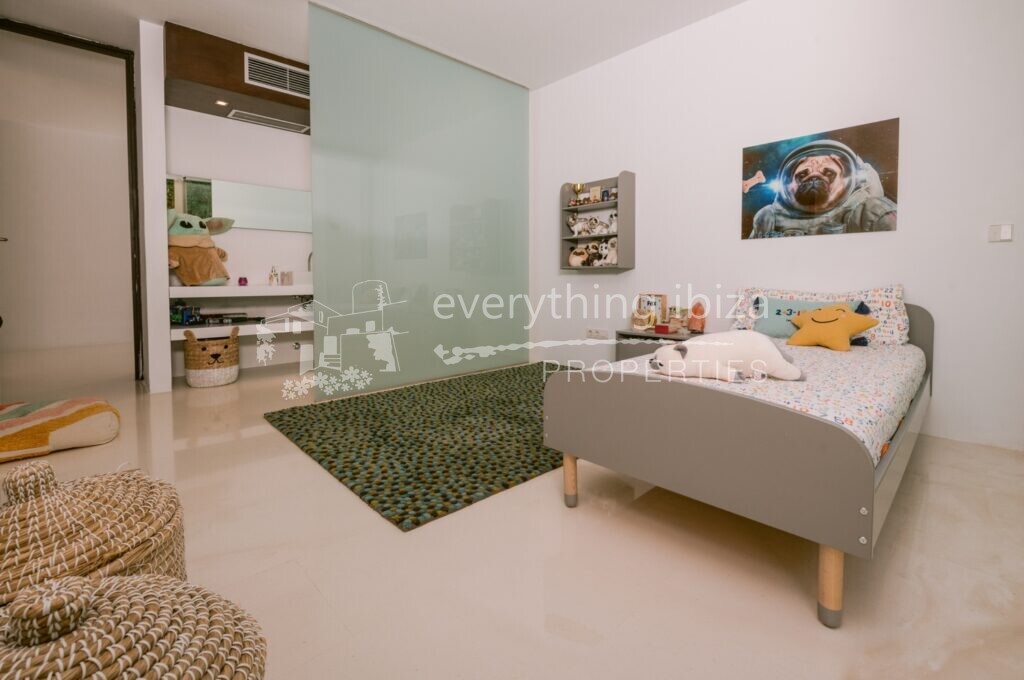 Stunning Cosmopolitan Villa Beautifully Designed & Styled, ref. 1463, for sale in Ibiza by everything ibiza Properties