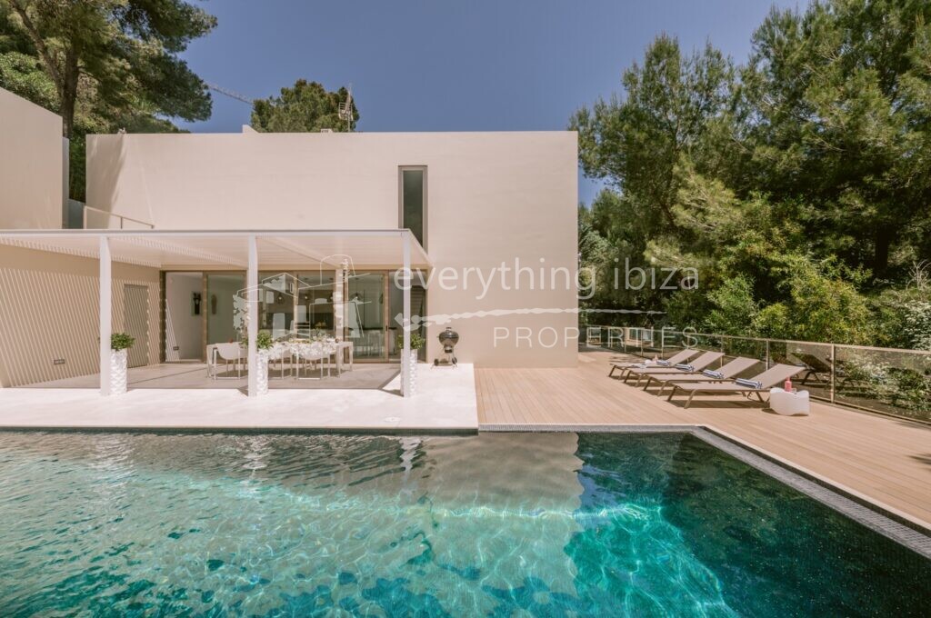 Stunning Cosmopolitan Villa Beautifully Designed & Styled, ref. 1463, for sale in Ibiza by everything ibiza Properties