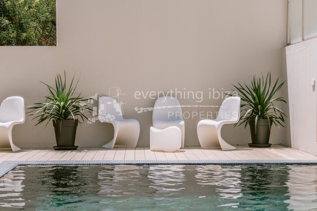 Stunning Cosmopolitan Villa Beautifully Designed & Styled, ref. 1463, for sale in Ibiza by everything ibiza Properties