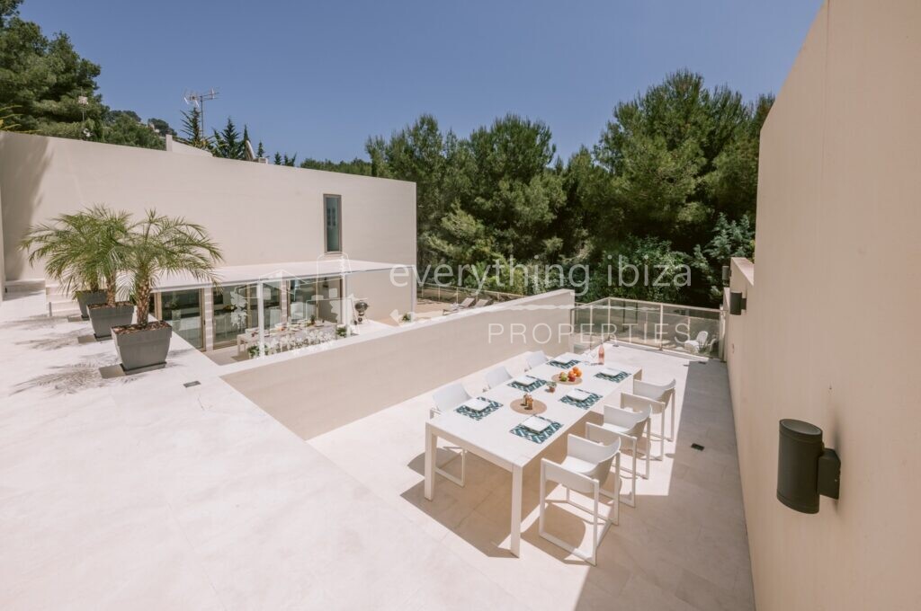 Stunning Cosmopolitan Villa Beautifully Designed & Styled, ref. 1463, for sale in Ibiza by everything ibiza Properties