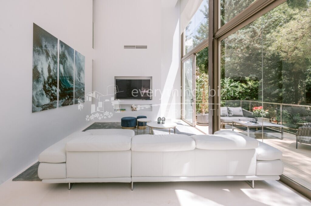 Stunning Cosmopolitan Villa Beautifully Designed & Styled, ref. 1463, for sale in Ibiza by everything ibiza Properties