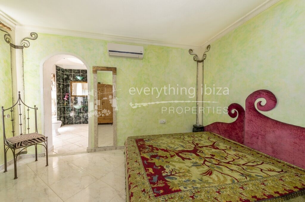 Beautiful Villa Uniquely Styled with a Touristic License, ref. 1464, for sale in Ibiza by everything ibiza Properties