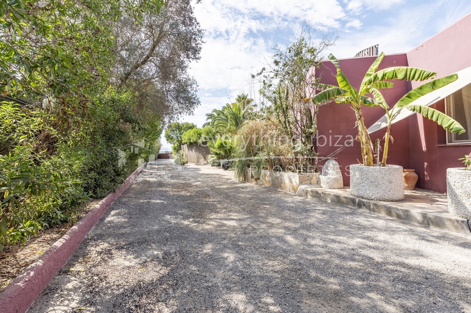 Beautiful Villa Uniquely Styled with a Touristic License, ref. 1464, for sale in Ibiza by everything ibiza Properties