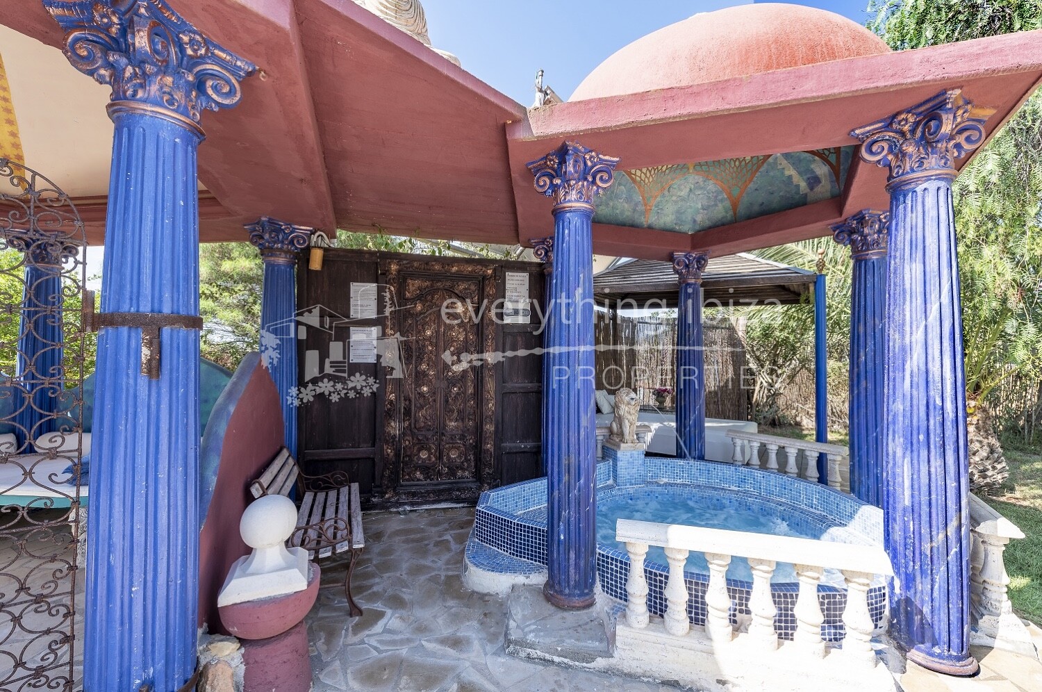 Beautiful Villa Uniquely Styled with a Touristic License, ref. 1464, for sale in Ibiza by everything ibiza Properties