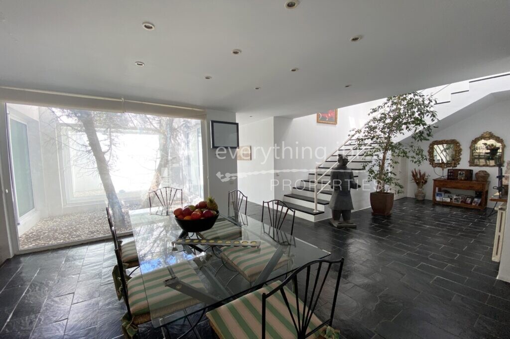 Elegant Villa Set in Large Country Plot Yet Close to Ibiza, ref. 1458, for sale in Ibiza by everything ibiza Properties