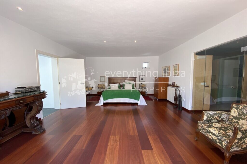 Elegant Villa Set in Large Country Plot Yet Close to Ibiza, ref. 1458, for sale in Ibiza by everything ibiza Properties