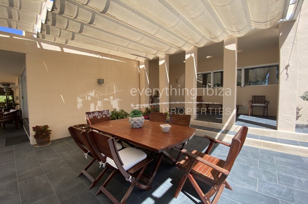 Elegant Villa Set in Large Country Plot Yet Close to Ibiza, ref. 1458, for sale in Ibiza by everything ibiza Properties