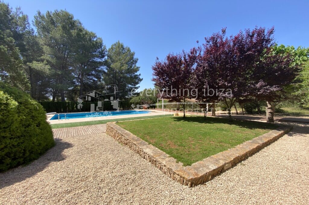Elegant Villa Set in Large Country Plot Yet Close to Ibiza, ref. 1458, for sale in Ibiza by everything ibiza Properties