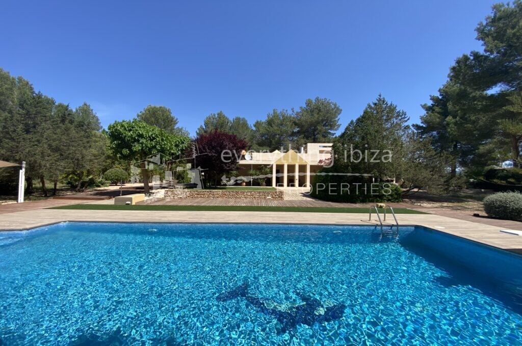 Elegant Villa Set in Large Country Plot Yet Close to Ibiza, ref. 1458, for sale in Ibiza by everything ibiza Properties