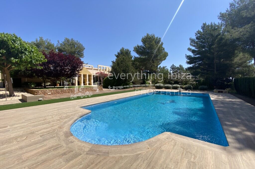 Elegant Villa Set in Large Country Plot Yet Close to Ibiza, ref. 1458, for sale in Ibiza by everything ibiza Properties