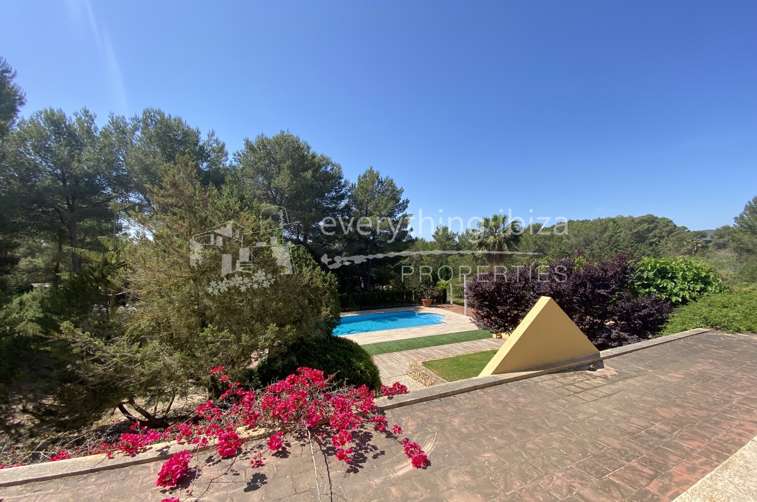 Elegant Villa Set in Large Country Plot Yet Close to Ibiza, ref. 1458, for sale in Ibiza by everything ibiza Properties