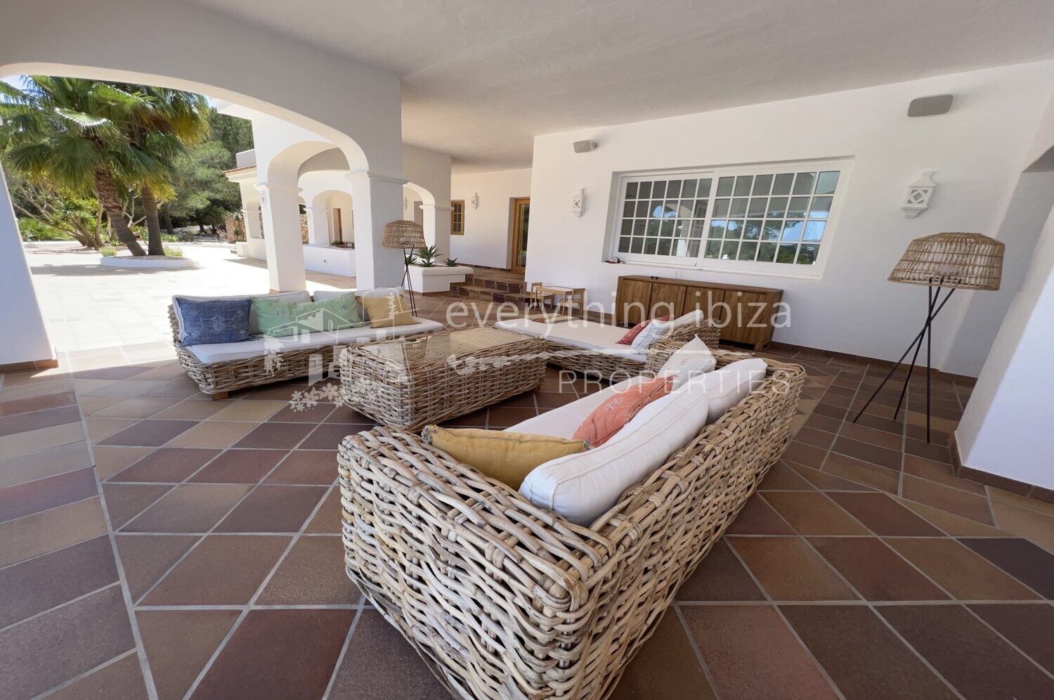 Magnificent Country Villa with Super Views & Tourist License, ref. 1468, for sale in Ibiza by everything ibiza Properties