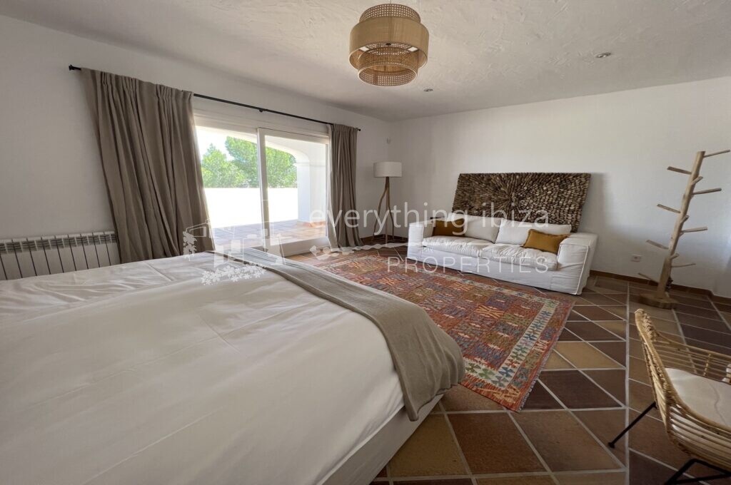Magnificent Country Villa with Super Views & Tourist License, ref. 1468, for sale in Ibiza by everything ibiza Properties