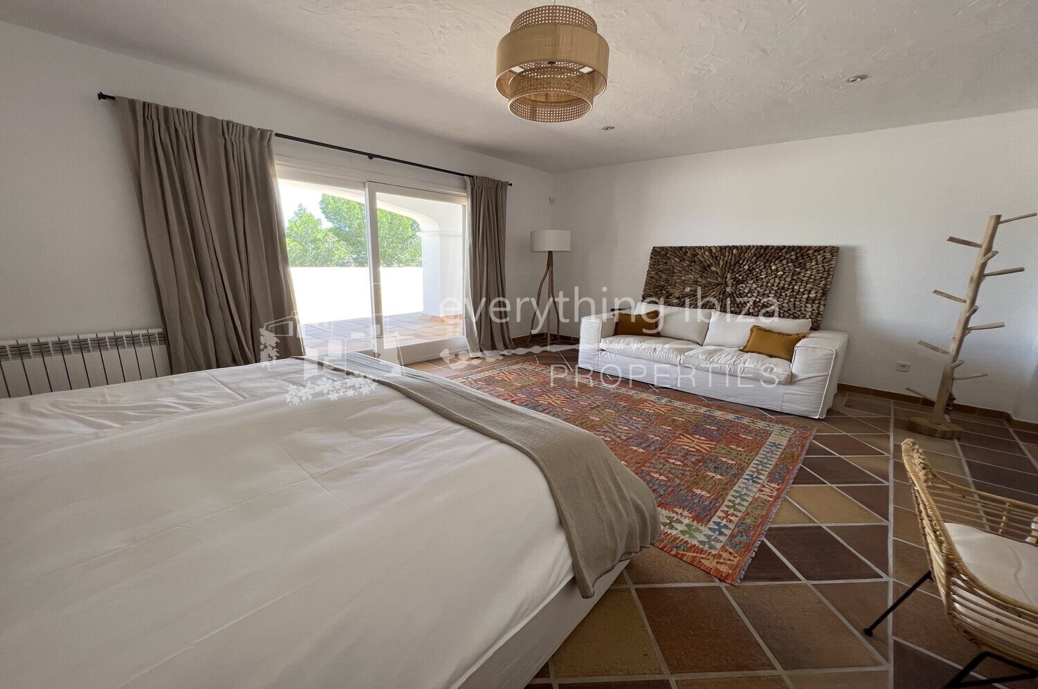 Magnificent Country Villa with Super Views & Tourist License, ref. 1468, for sale in Ibiza by everything ibiza Properties