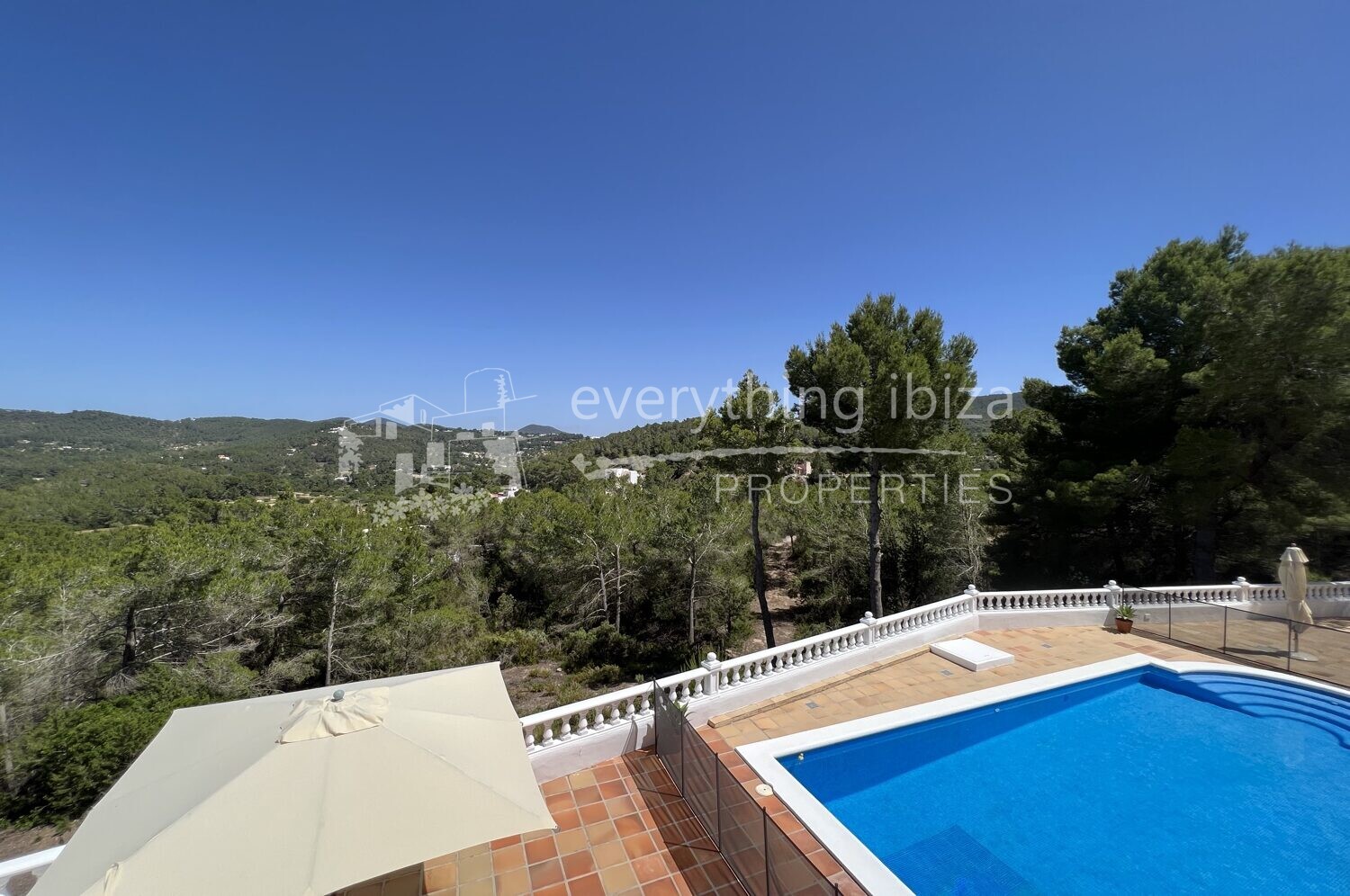 Magnificent Country Villa with Super Views & Tourist License, ref. 1468, for sale in Ibiza by everything ibiza Properties