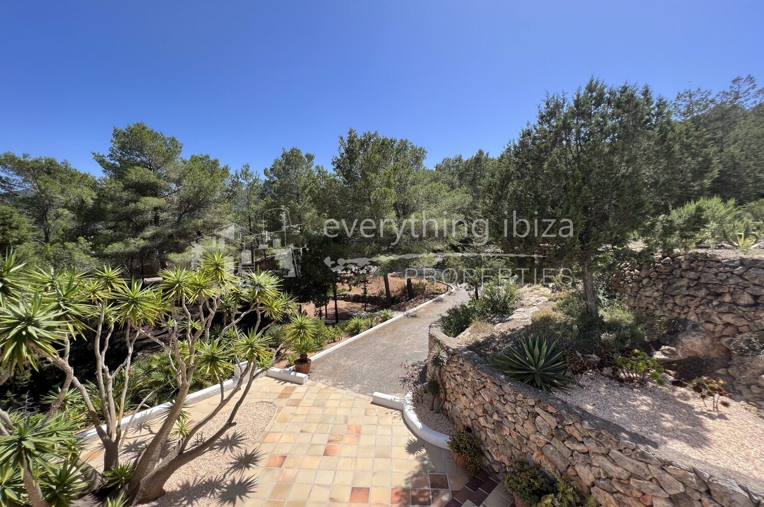 Magnificent Country Villa with Super Views & Tourist License, ref. 1468, for sale in Ibiza by everything ibiza Properties