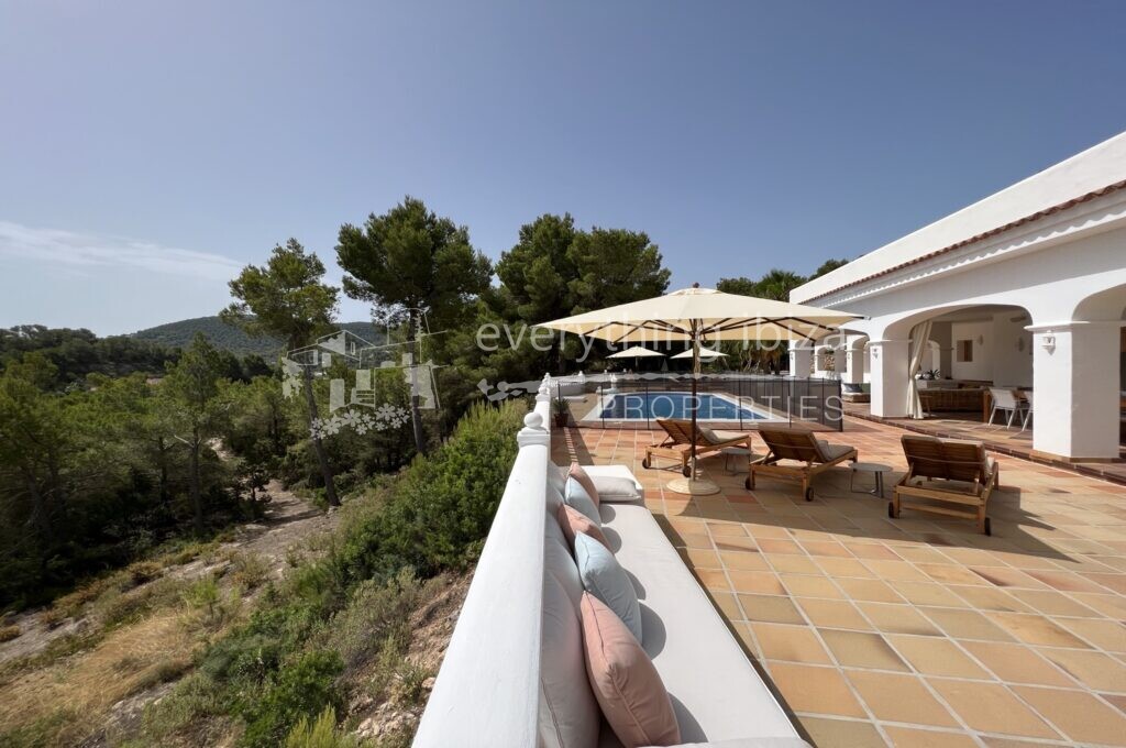 Magnificent Country Villa with Super Views & Tourist License, ref. 1468, for sale in Ibiza by everything ibiza Properties