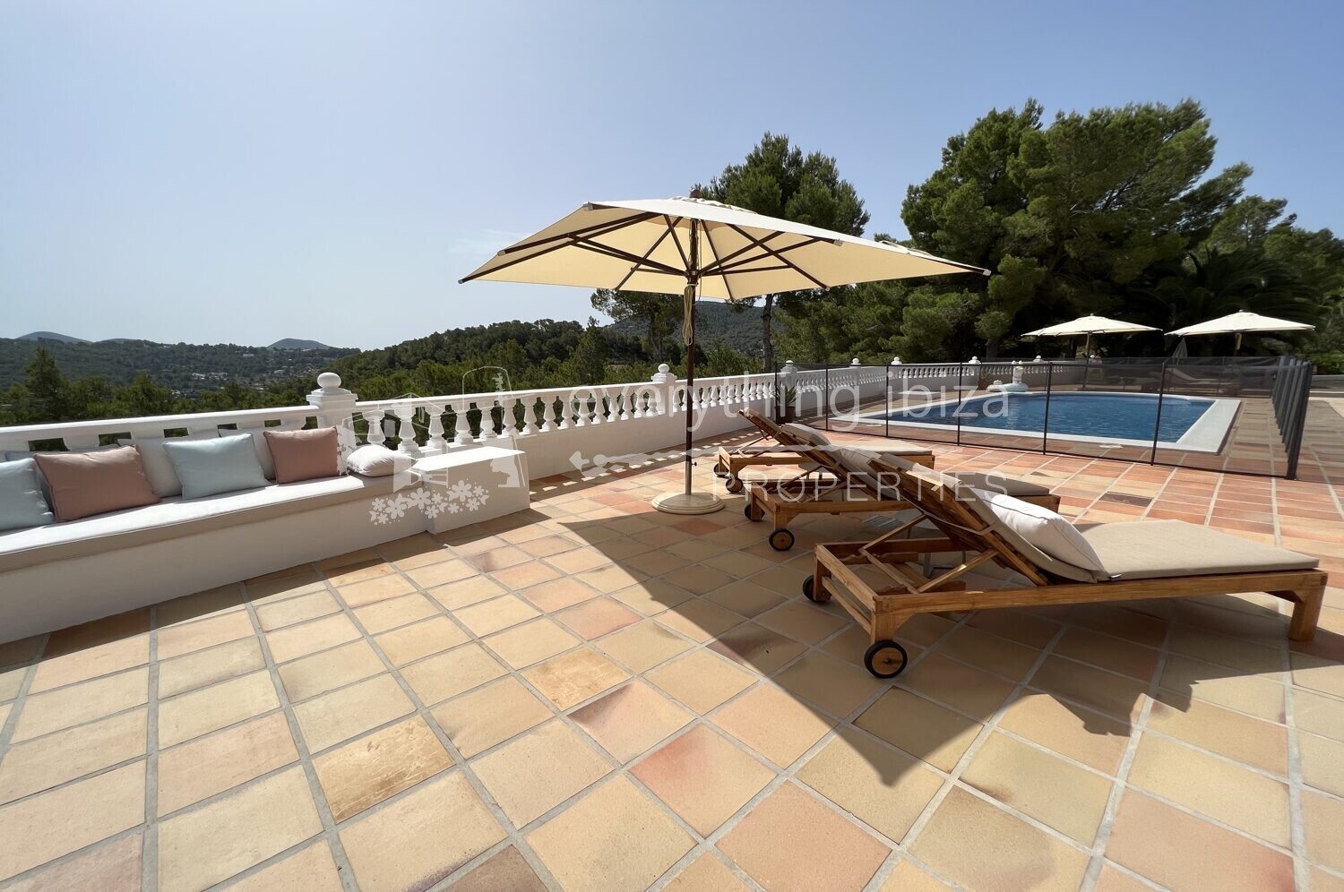 Magnificent Country Villa with Super Views & Tourist License, ref. 1468, for sale in Ibiza by everything ibiza Properties