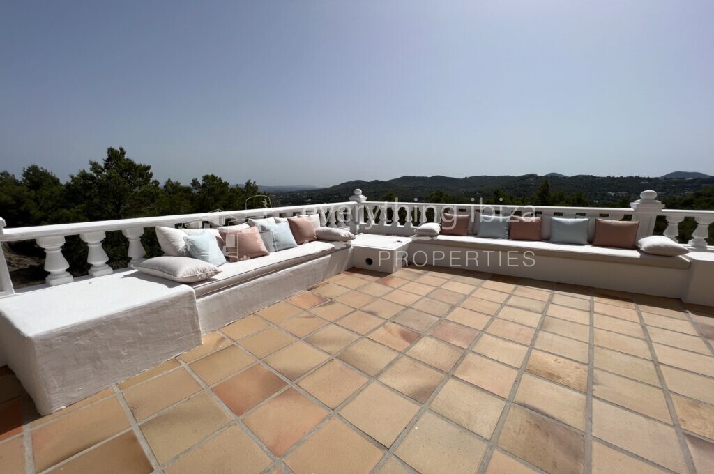 Magnificent Country Villa with Super Views & Tourist License, ref. 1468, for sale in Ibiza by everything ibiza Properties
