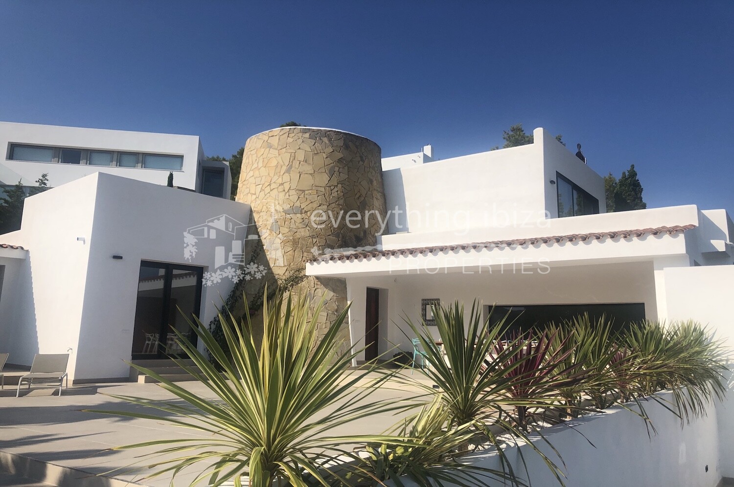 Elegant Modernised Villa with Super Sea Views, ref. 1470, for sale in Ibiza by everything ibiza Properties