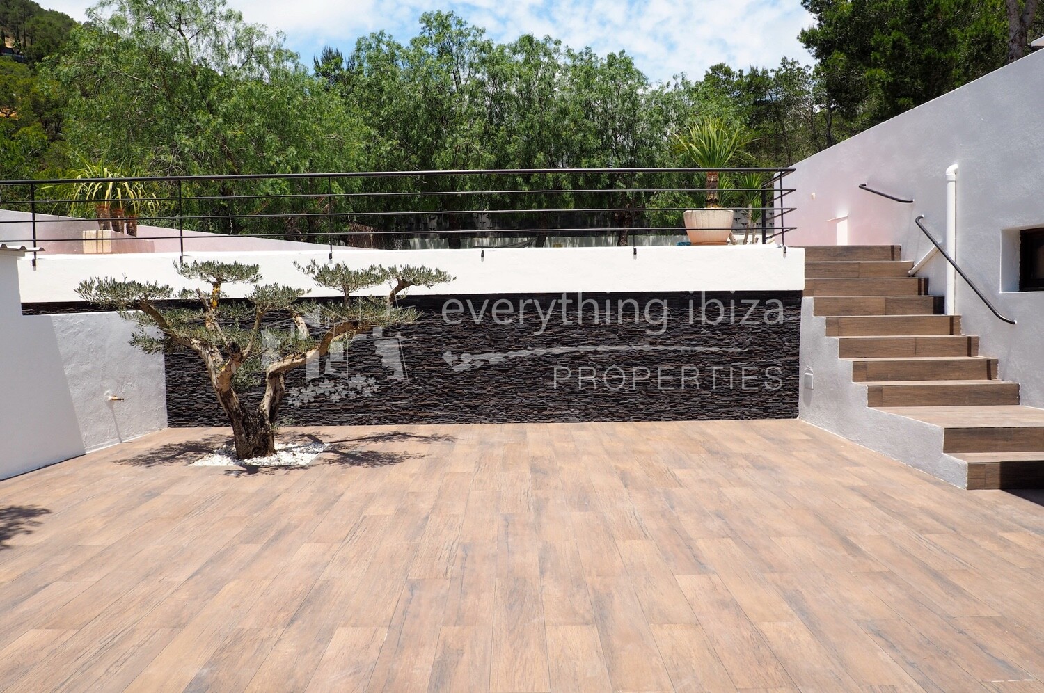 Modern Quality Villa in Elevated Position with Tourist License, ref. 1471, for sale in Ibiza by everything ibiza Properties