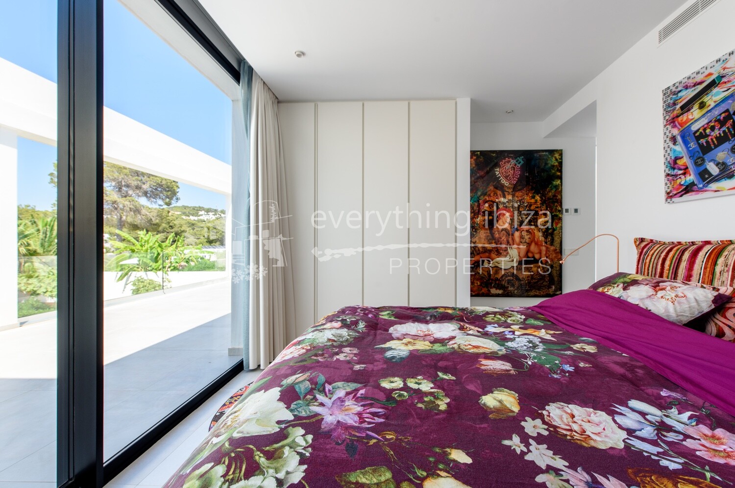 Exquisite Villa of the Finest Quality Close to the Beach, ref. 1477, for sale in Ibiza by everything ibiza Properties