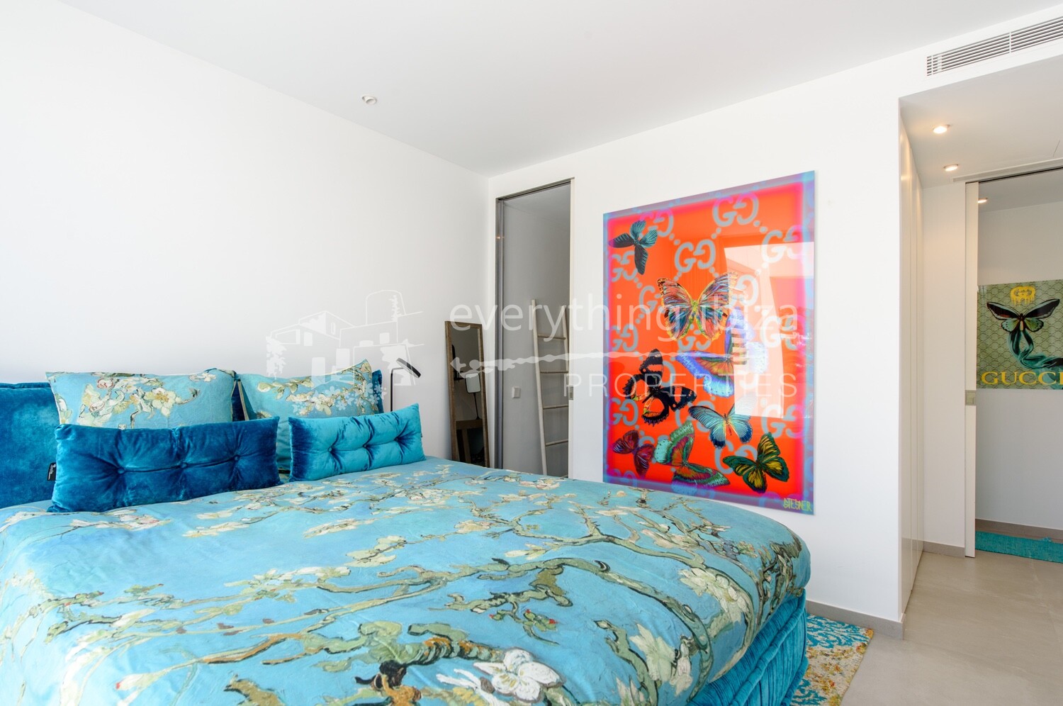 Exquisite Villa of the Finest Quality Close to the Beach, ref. 1477, for sale in Ibiza by everything ibiza Properties