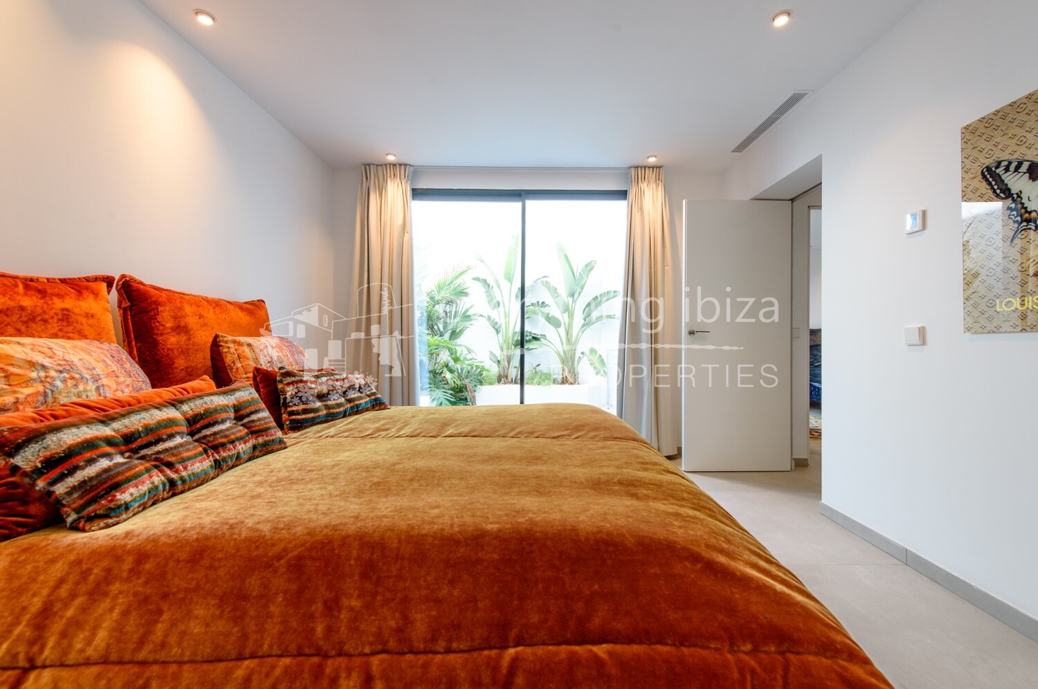 Exquisite Villa of the Finest Quality Close to the Beach, ref. 1477, for sale in Ibiza by everything ibiza Properties