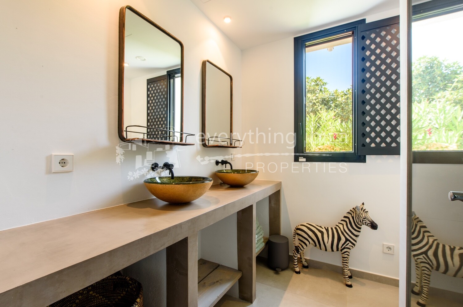 Exquisite Villa of the Finest Quality Close to the Beach, ref. 1477, for sale in Ibiza by everything ibiza Properties