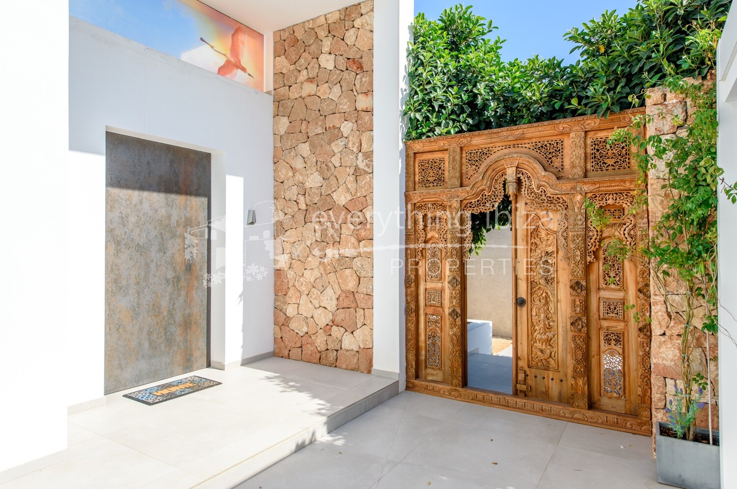 Exquisite Villa of the Finest Quality Close to the Beach, ref. 1477, for sale in Ibiza by everything ibiza Properties