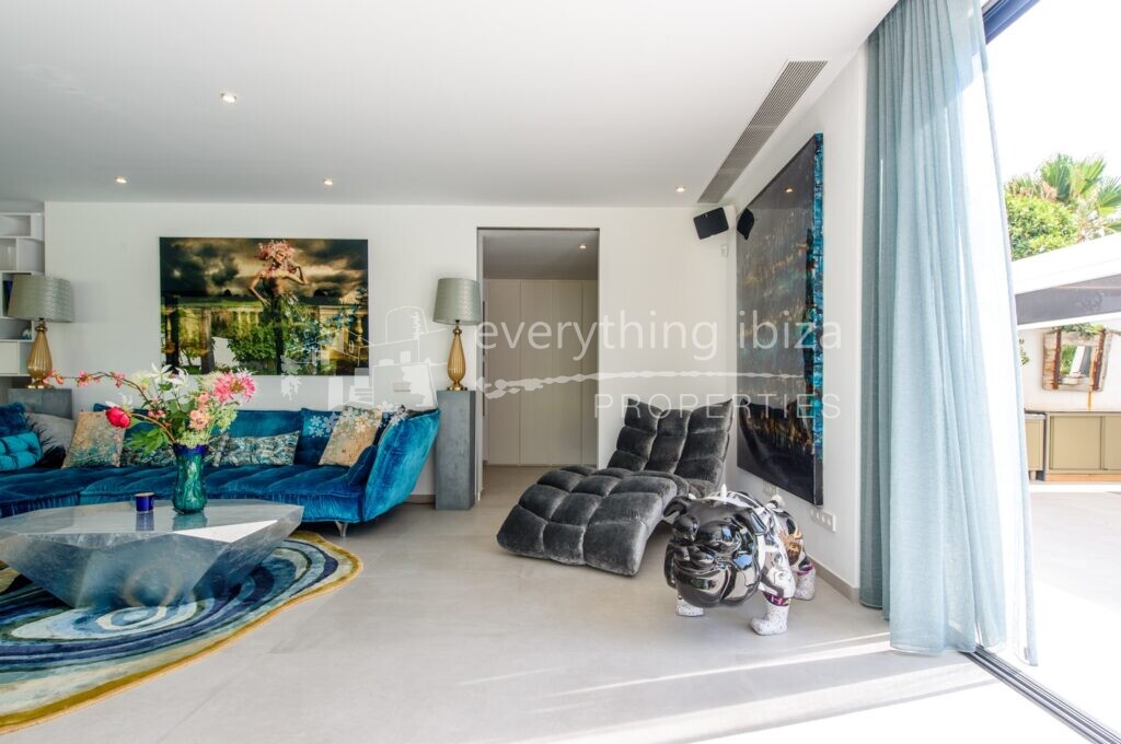 Exquisite Villa of the Finest Quality Close to the Beach, ref. 1477, for sale in Ibiza by everything ibiza Properties