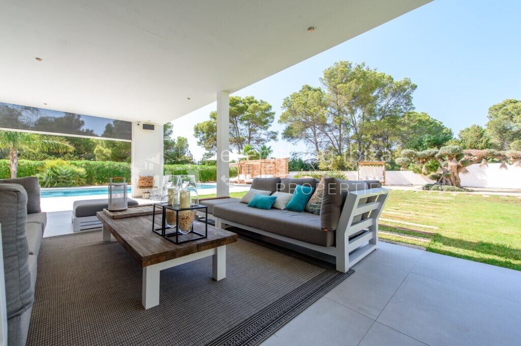 Exquisite Villa of the Finest Quality Close to the Beach, ref. 1477, for sale in Ibiza by everything ibiza Properties