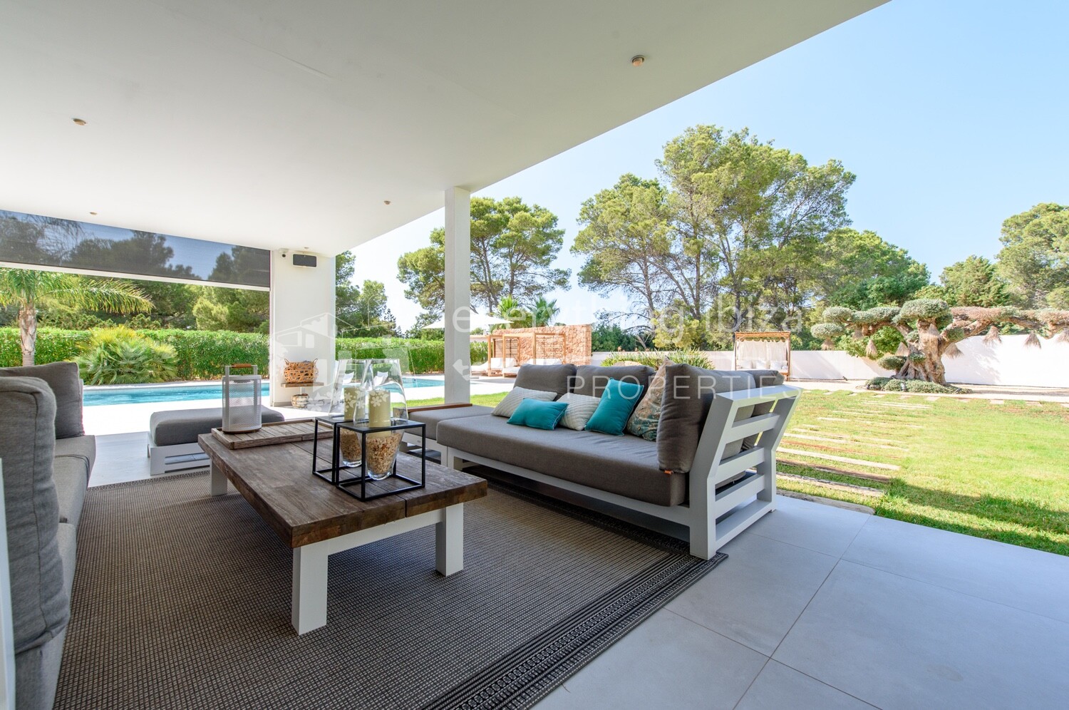 Exquisite Villa of the Finest Quality Close to the Beach, ref. 1477, for sale in Ibiza by everything ibiza Properties