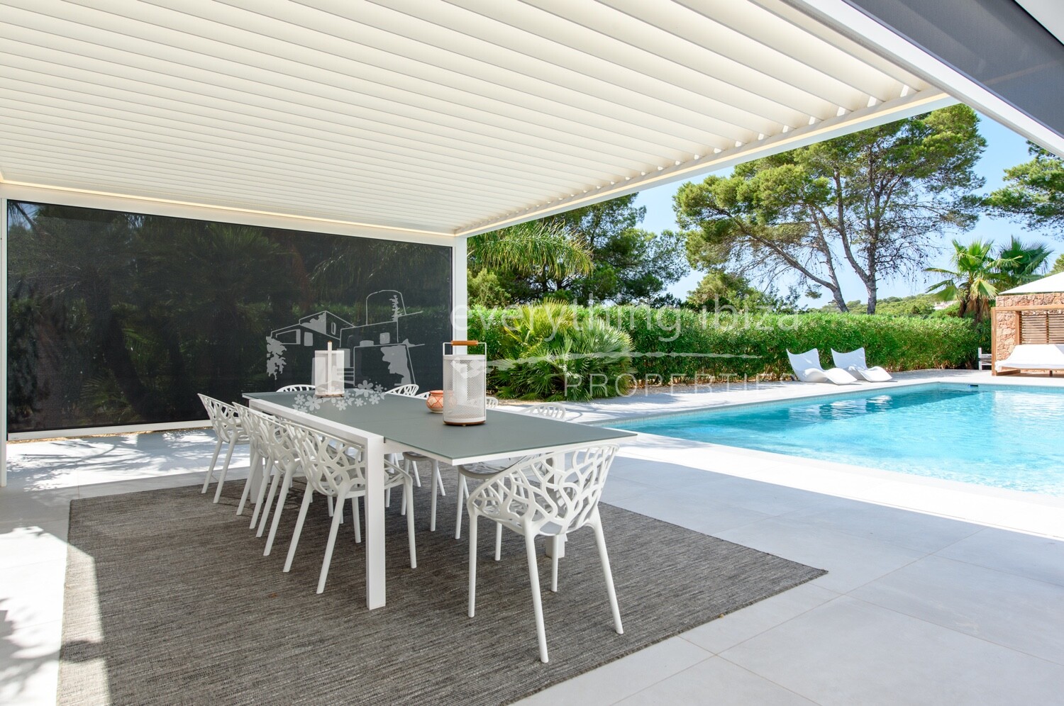 Exquisite Villa of the Finest Quality Close to the Beach, ref. 1477, for sale in Ibiza by everything ibiza Properties