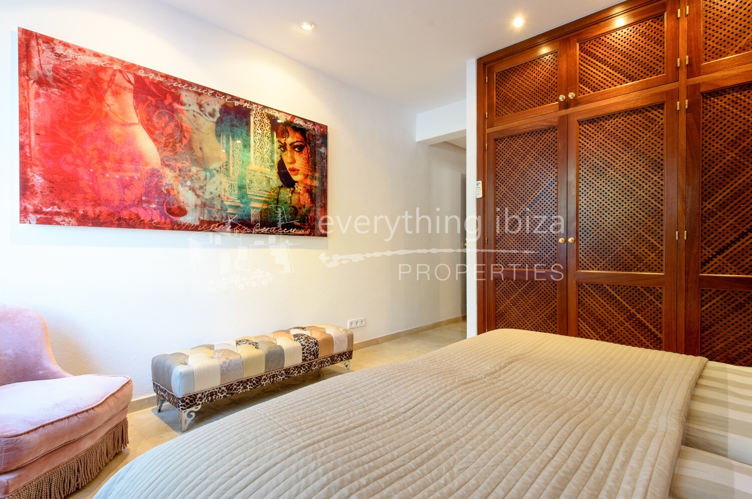 Magnificent Villa with Pool & Close to the Beach, ref. 1478, for sale in Ibiza by everything ibiza Properties