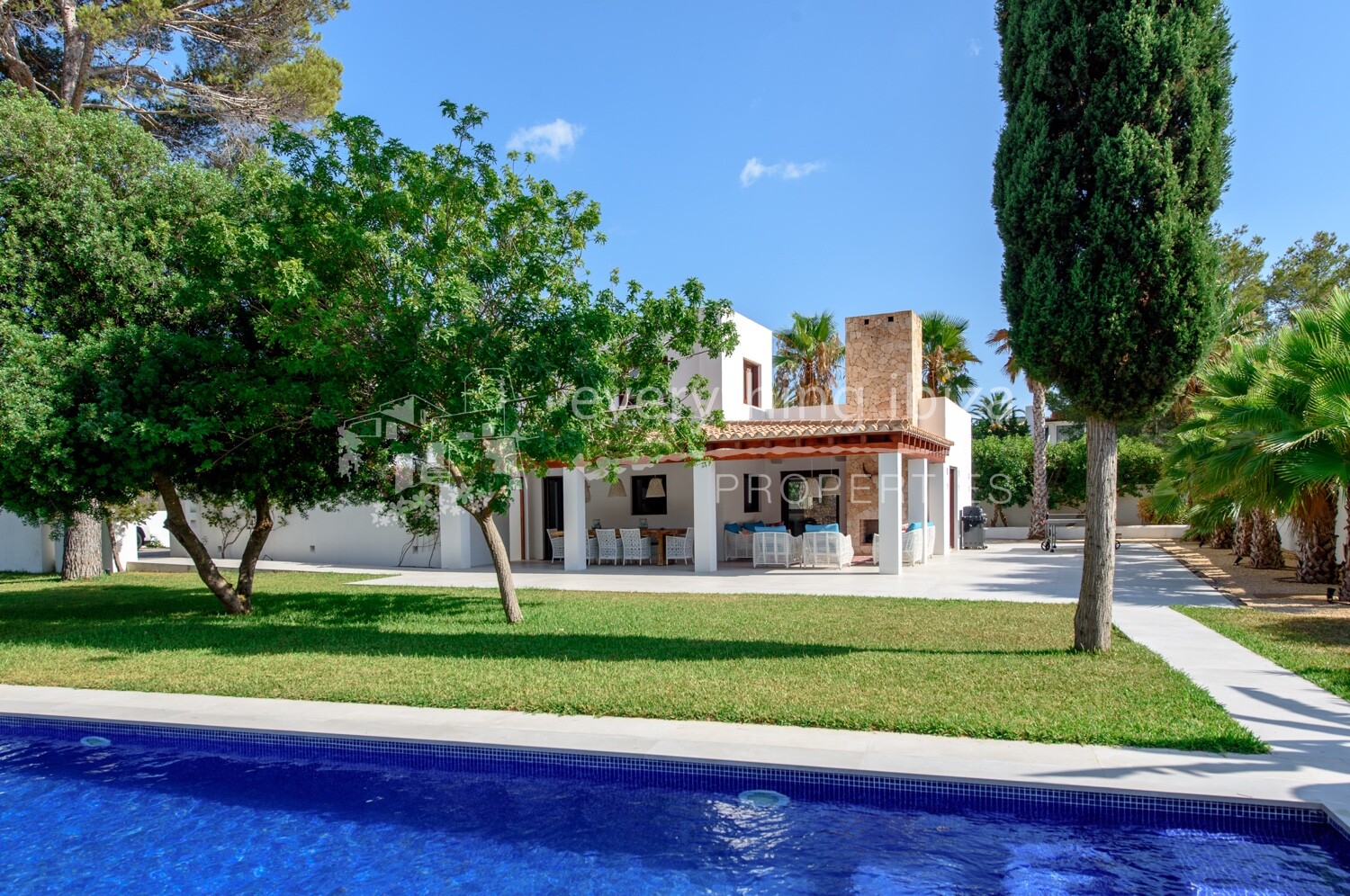 Magnificent Villa with Pool & Close to the Beach, ref. 1478, for sale in Ibiza by everything ibiza Properties