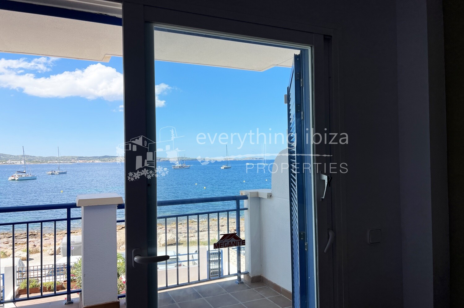 Frontline Duplex Penthouse with Sea & Sunset Views, ref. 1479, for sale in Ibiza by everything ibiza Properties