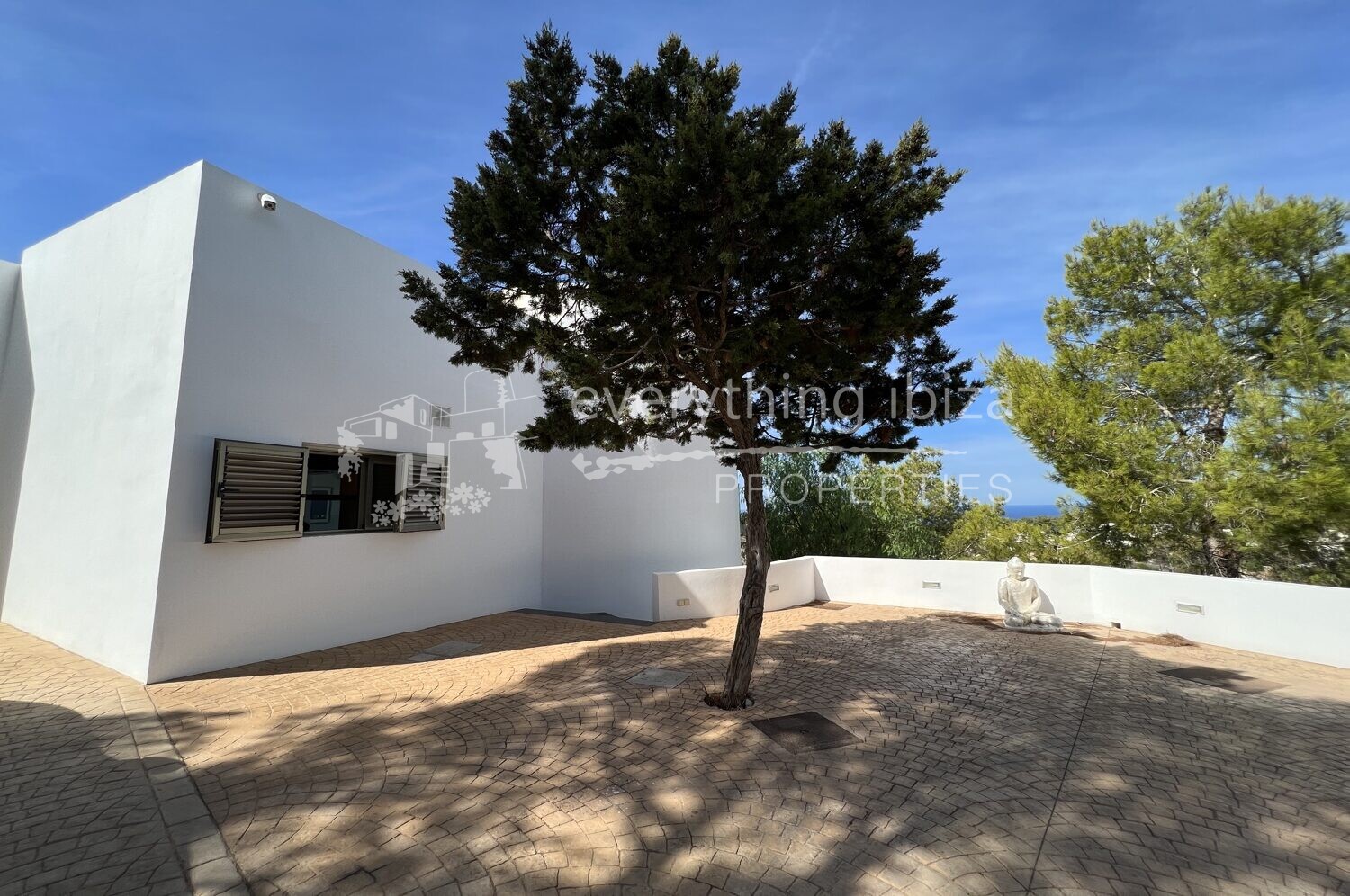 Cosmopolitan Luxury Villa with Stunning Sea & Sunset Views, ref. 1482, for sale in Ibiza by everything ibiza Properties