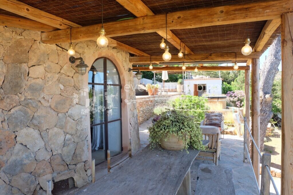Charming Villa with Tower Close to Popular Beaches, ref. 1486, for sale in Ibiza by everything ibiza Properties