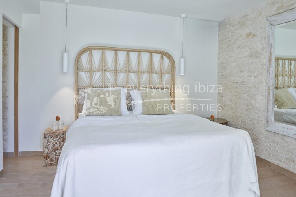 Magnificent Cosmopolitan Villa with Tourist License Set in Countryside, ref. 1488, for sale in Ibiza by everything ibiza Properties