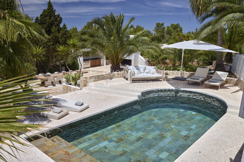 Magnificent Cosmopolitan Villa with Tourist License Set in Countryside, ref. 1488, for sale in Ibiza by everything ibiza Properties