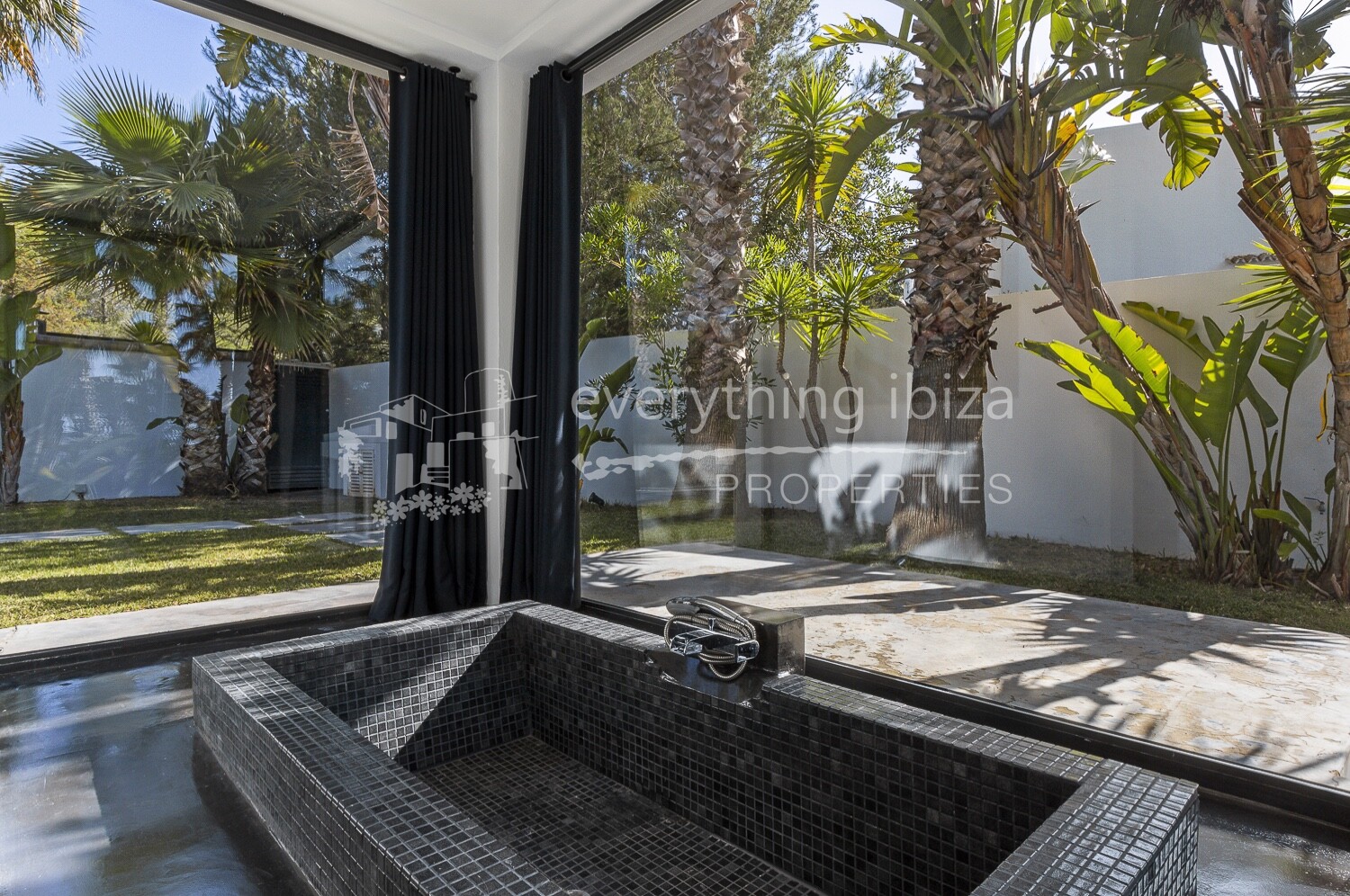 Luxury Private Villa of the Finest Design, Style & Quality, ref. 1489, for sale in Ibiza by everything ibiza Properties