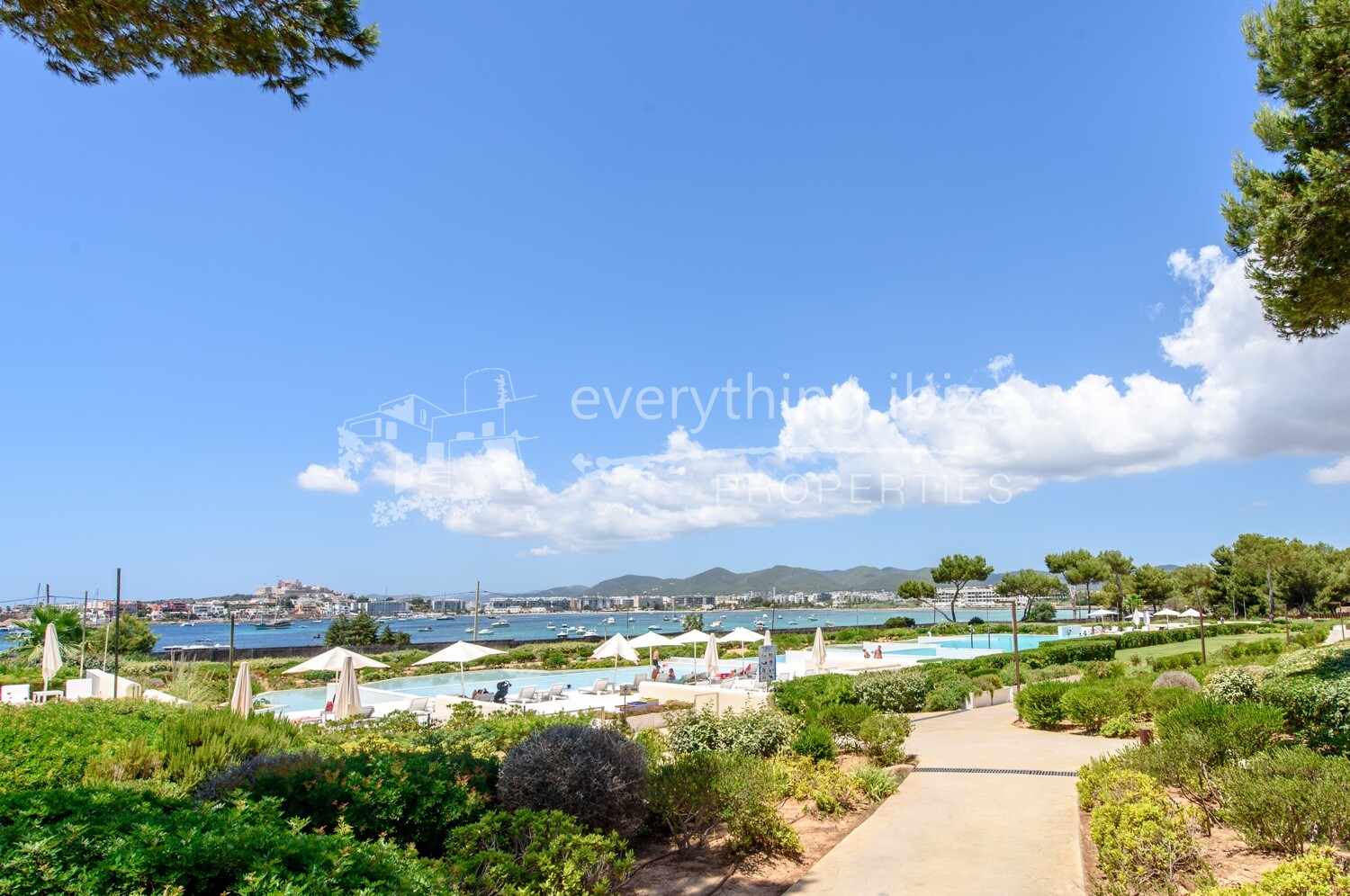 Exclusive Luxurious Apartment with Magnificent Panoramic Views, ref. 1495, for sale in Ibiza by everything ibiza Properties